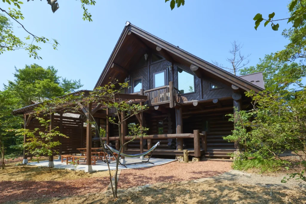 Cottage 5 Log House